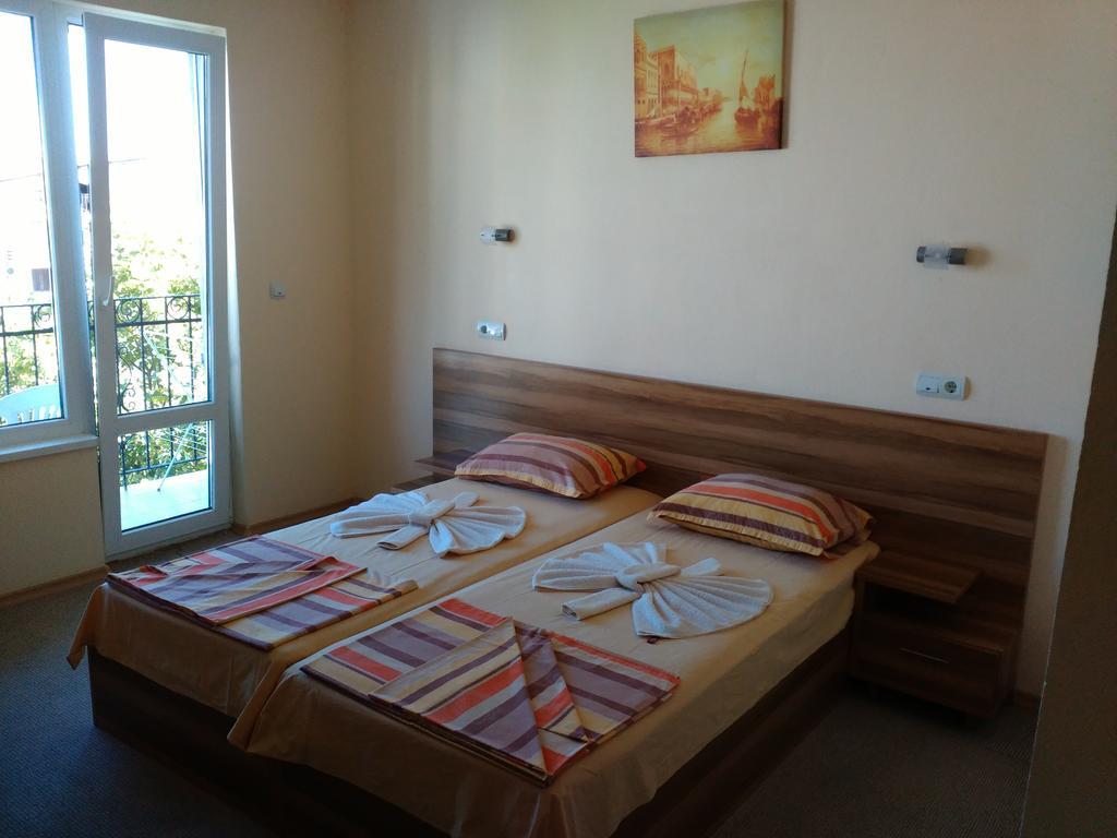 Fits Guest House Primorsko Exterior foto