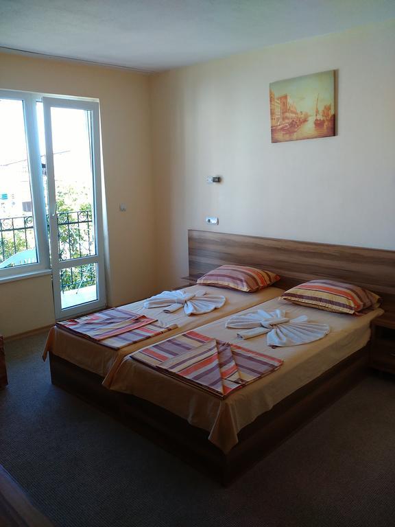 Fits Guest House Primorsko Exterior foto